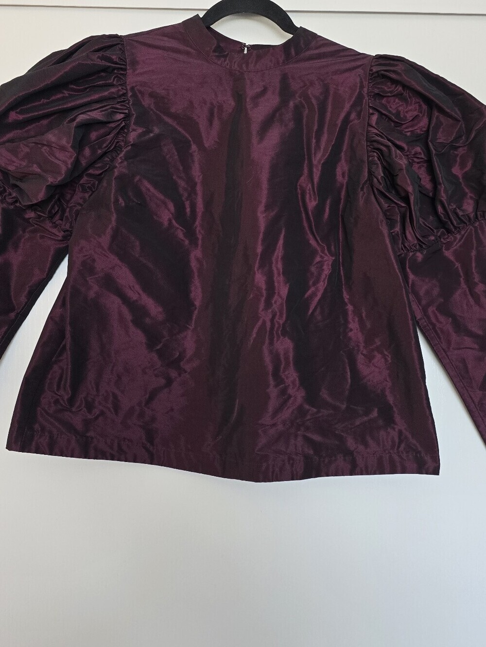 Express - Taffeta Puff Sleeve Mock Neck Long Sleeve Top - Picture 2 of 7
